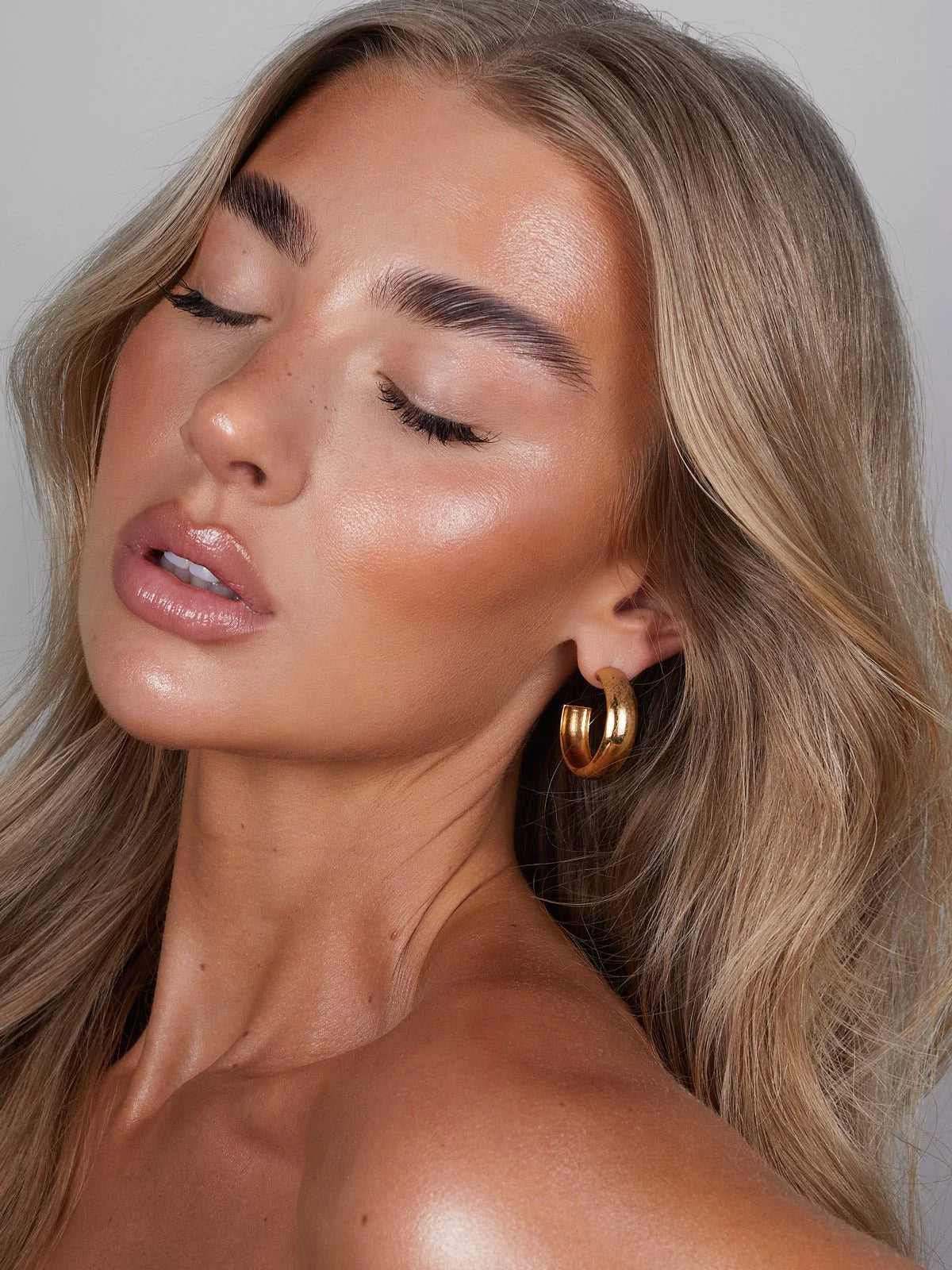 REFY GLOSS HIGHLIGHTER